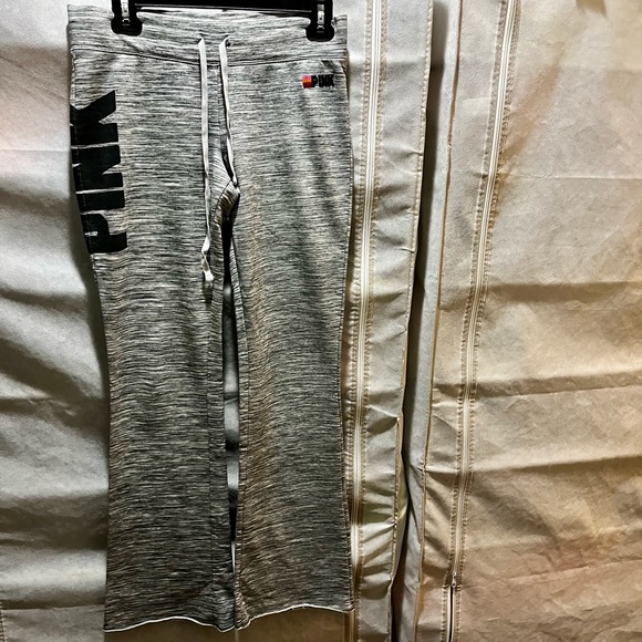 Pink VS boyfriend sweatpants - Picture 1 of 14